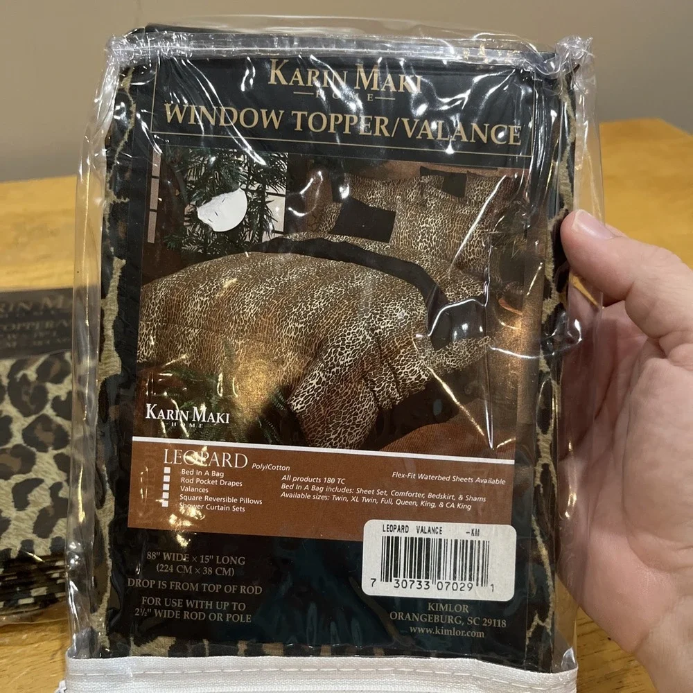 Karin‎ Maki Leopard Print Valance 88x15